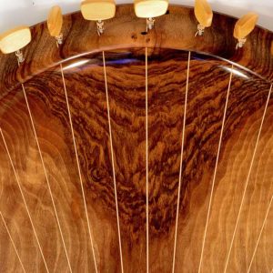Lyre Bowl in Walnut - 17strings