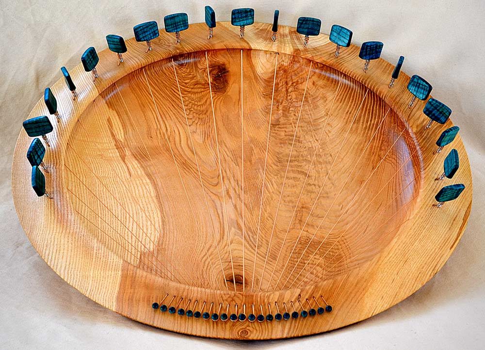 Large Lyre Bowl in Ash - Image 4